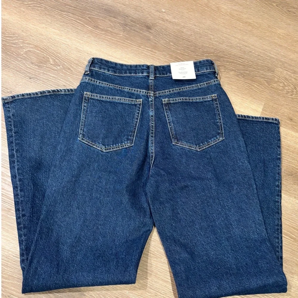 HM High Waist Flare Jeans Dark Wash Full Length Denim Womens Size 6 NEW Boho - Picture 6 of 6